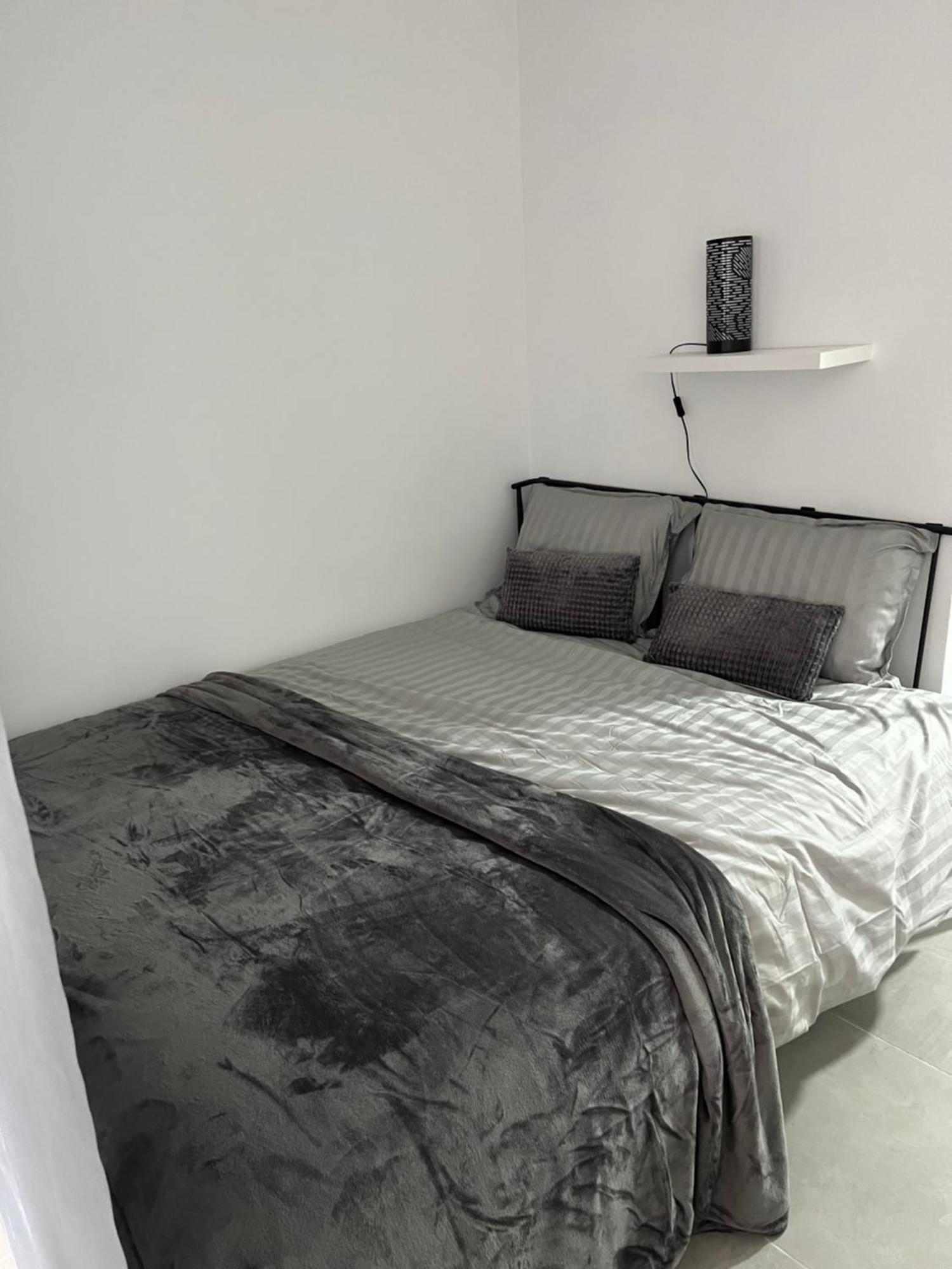 Apartment 1 Minute Walking From Playa Del Cura Torrevieja Bagian luar foto